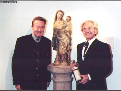 Datei-Vorschaubild - Gemeindeamt-Leogang_Mayrhofer-Hermann Schöne-Madonna Steiner-Franz_1993.jpg