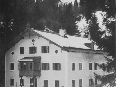 Datei-Vorschaubild - Keler-Robert_Badhaus_1924.jpg
