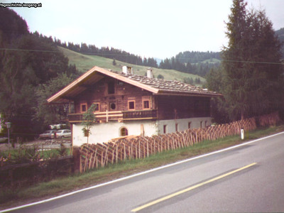 Datei-Vorschaubild - Bergbaumuseum_Außenansicht_1991.jpg