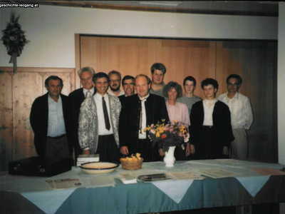 Datei-Vorschaubild - Gemeindeamt_Tag-des-Apfels Wechselberger-Hans Scheiber-Matthias_1997.jpg