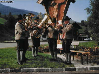 Datei-Vorschaubild - Bergbaumuseum_Musik_1990.jpg