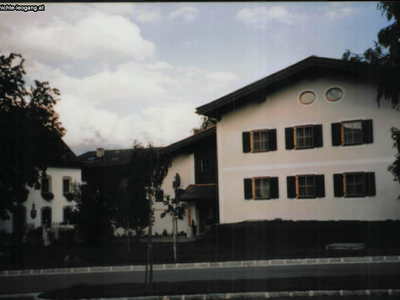 Datei-Vorschaubild - Bergbaumuseum_Westansicht_1995.jpg