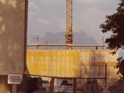 Datei-Vorschaubild - Schulchronik_Rohbau Turnsaal.2_1976.jpg