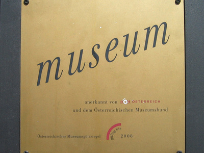 Datei-Vorschaubild - Bergbaumuseum_Museumsgütesiegel_2002.jpg