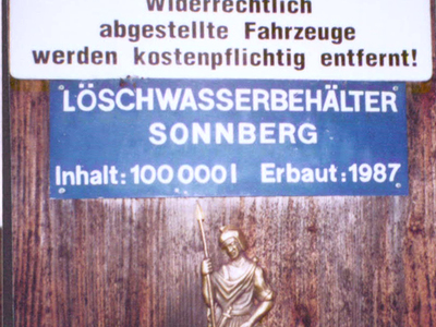 Datei-Vorschaubild - Hammerschmied-Edi_Hl-Florian Löschteich Sonnberg_2003.jpg