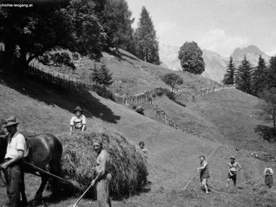 Datei-Vorschaubild - Bergbaumuseum_Heufuder Schloapf Schwarzbachgraben Sumerau_1940.jpg