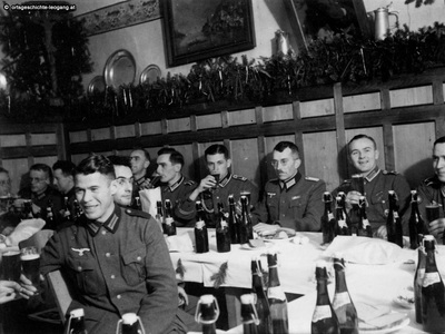 Datei-Vorschaubild - Lagger-Heimo_Feier Gasthaus-Madreiter_1941.jpg