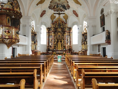 Datei-Vorschaubild - Gemeindeamt_Kirche Hochaltar Kanzel_2010.jpg