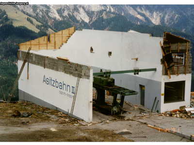 Datei-Vorschaubild - Bergbahn_Abriss Mittelstation-Sessellift_1991.jpg