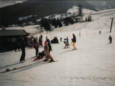 Datei-Vorschaubild - Bergbaumuseum_Kinderschitag Schantei.2_1992.jpg