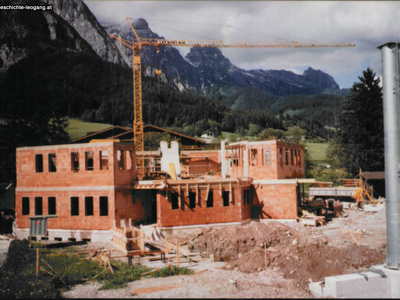 Datei-Vorschaubild - Bergbahn_Gebäude_1990.jpg