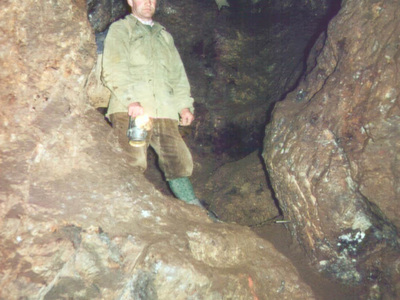 Datei-Vorschaubild - Schuster-Sepp_Mineralienforscher.6_2005.jpg