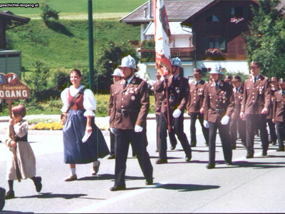 Datei-Vorschaubild - Gemeindeamt_110-Jahre-Feuerwehr_2001.jpg