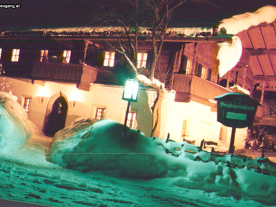 Datei-Vorschaubild - Bergbaumuseum_Seitenansicht Winter.1_2005.jpg