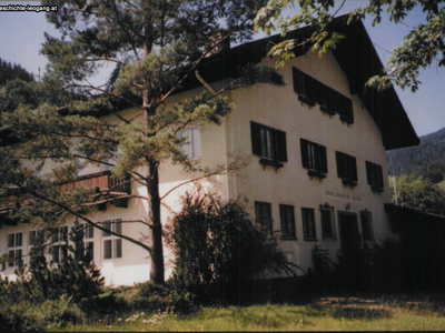 Datei-Vorschaubild - Gemeindeamt_Lehrererholungsheim_1992.jpg
