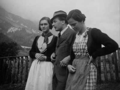 Datei-Vorschaubild - Mitteregger-Keler-Maria_Keler-Maria Treichl-Wolfgang Treichl-Susi_1936.jpg