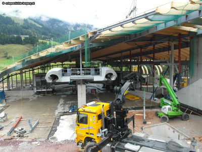 Datei-Vorschaubild - Schwaiger-Alois_Baustelle Talstation Dachkonstruktion_2014.jpg