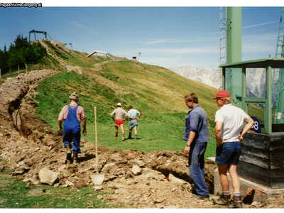 Datei-Vorschaubild - Bergbahn_Asitz_2003.jpg