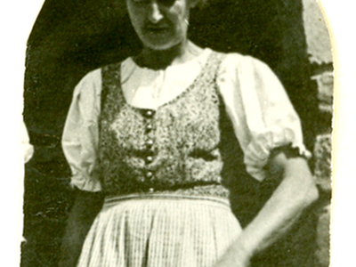 Datei-Vorschaubild - Seyffertitz_Schneider-Miller-Aichholz Haushälterin_1957.jpg