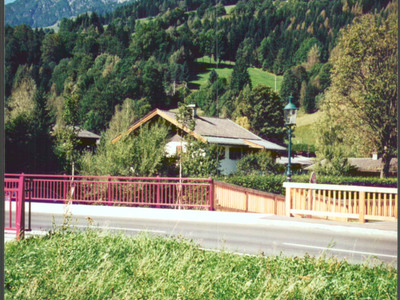 Datei-Vorschaubild - Bergbaumuseum_Schwarzbachbrücke.2_1999.jpg