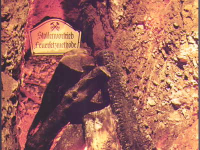 Datei-Vorschaubild - Madreiter-Josef_Feuersetzmethode_1990.jpg