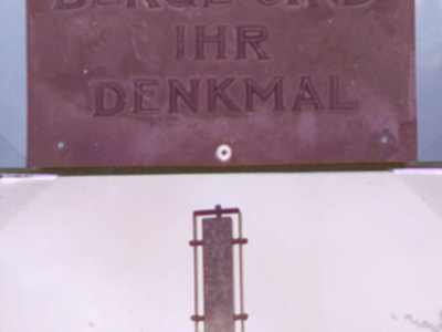 Datei-Vorschaubild - Hammerschmied-Edi_Hochzint Heimkehrer Errichtung Maier-Siegfried Anfertigung_1991.jpg