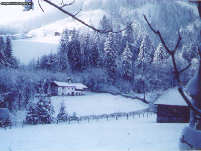Datei-Vorschaubild - Hammerschmied-Edi_Urachmühle Winter_1950.jpg