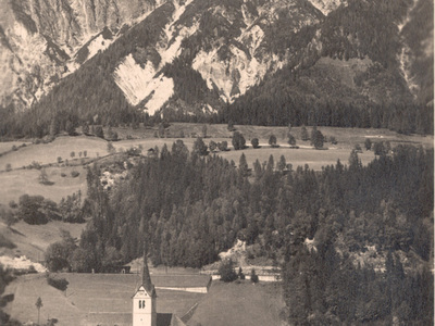 Datei-Vorschaubild - Schöllhorn_Dorf Pfarrhof Schule_1920.jpg