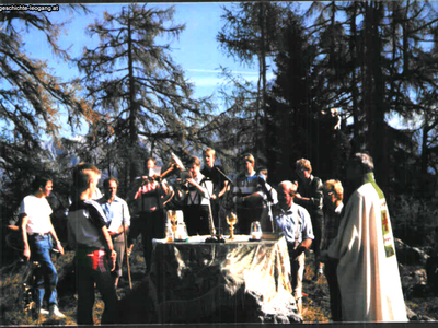 Datei-Vorschaubild - Bergbaumuseum_Plattenkopf Bergmesse_1988.jpg
