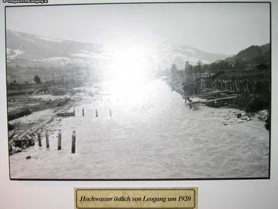 Datei-Vorschaubild - Bergbaumuseum_1920 Hochwasser_1920.jpg