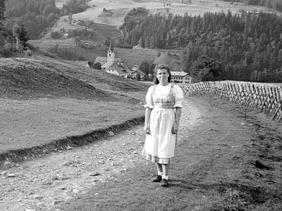 Datei-Vorschaubild - Eder-Alois_Madreitweg Dorf Neidegg_1935.jpg