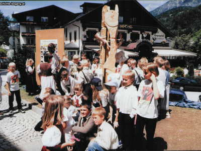 Datei-Vorschaubild - LeogangerKinderKultur_Skulptur.3_1998.jpg