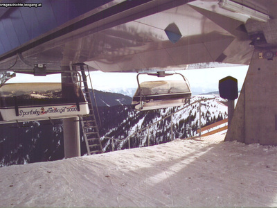 Datei-Vorschaubild - Bergbahn_Bergstation_2000.jpg
