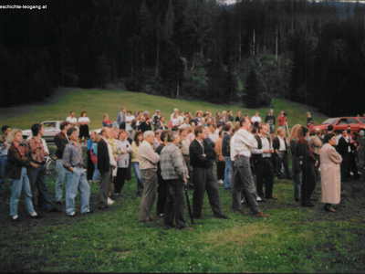 Datei-Vorschaubild - Gemeindeamt_Demonstranten.4_1993.jpg