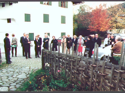 Datei-Vorschaubild - Gemeindeamt-Leogang_Ehrengäste_1998.jpg