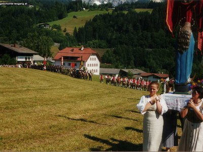 Datei-Vorschaubild - Bergbaumuseum_Prozession_1995.jpg