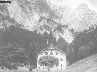 Datei-Vorschaubild - Keler-Robert_Badhaus_1923.jpg