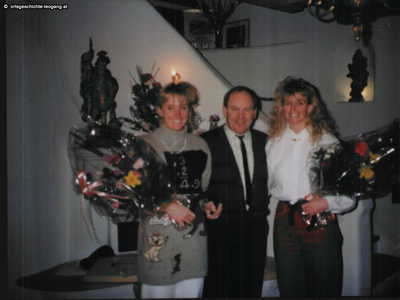 Datei-Vorschaubild - Schweinöster-Walter_Eder-Sylvia Scheiber-Matthias Eder-Elfi_1993.jpg