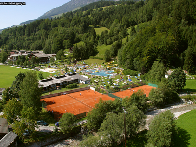 Datei-Vorschaubild - Gemeindeamt_Tennis.1_2004.jpg