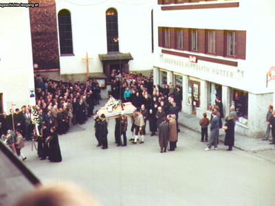 Datei-Vorschaubild - Katholische-Frauenschaft_Kondukt.3_1986.jpg