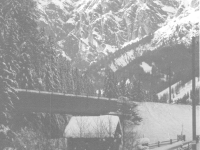 Datei-Vorschaubild - Sigl-Walter_Birnbach Haltestelle Leogang-Steinberge Eisenbahnbrücke_1942.jpg