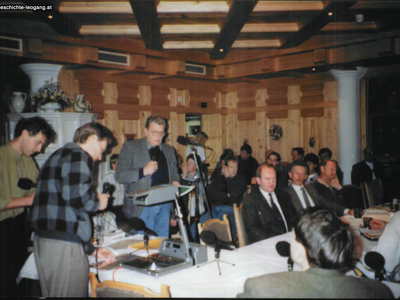 Datei-Vorschaubild - Gemeindeamt_Versammlung.3_1993.jpg