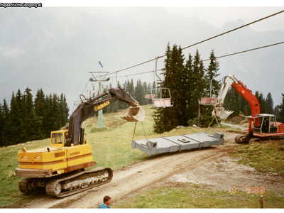 Datei-Vorschaubild - Bergbahn_Montagearbeit_1989.jpg