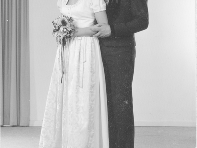 Datei-Vorschaubild - Kirchenwirt_Stöckl-Elisabeth Unterrainer-Hannes Hochzeit_1976.jpg