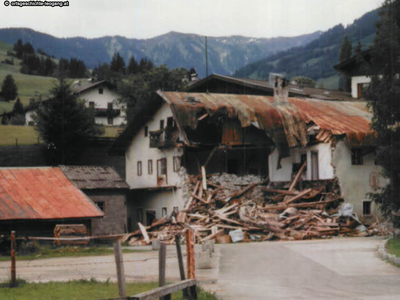 Datei-Vorschaubild - Bergbaumuseum_Haupthaus_1991.jpg
