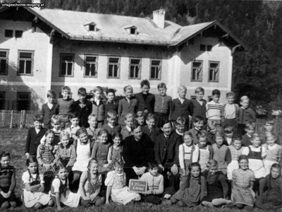 Datei-Vorschaubild - Schulchronik_Vierte-Klasse Steiner-Franz_1949.jpg