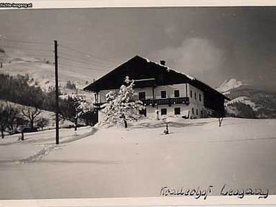 Datei-Vorschaubild - Krallerhof_Bauernhaus_1950.jpg