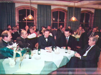 Datei-Vorschaubild - Gemeindeamt_Scheiber-Matthias Habsburg-Otto Mayrhofer-Hermann Habsburg-Karl Frick-Julian_1995.jpg